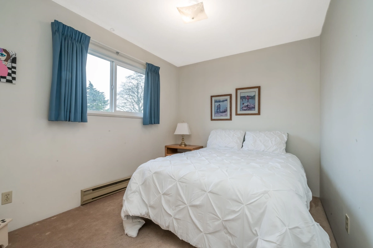 Laundry Room Photo of 5350 Crescent Drive, Delta, BC