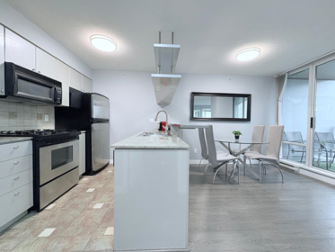 2706 1438 Richards Street, Vancouver, BC