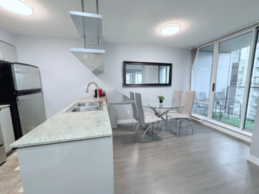 Kitchen Photo of 2706 1438 Richards Street, Vancouver, BC