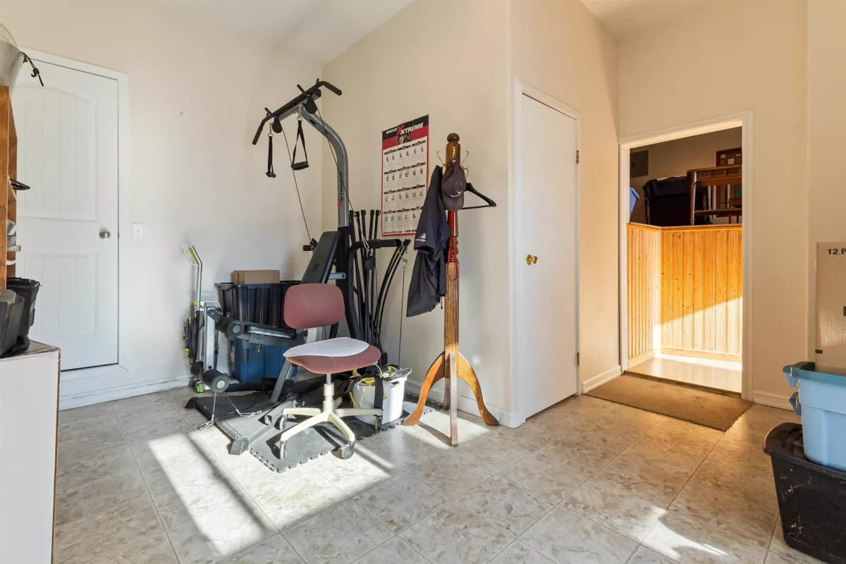 Basement Recreation Room Photo of 47360 Mountain Park Drive, Chilliwack, BC