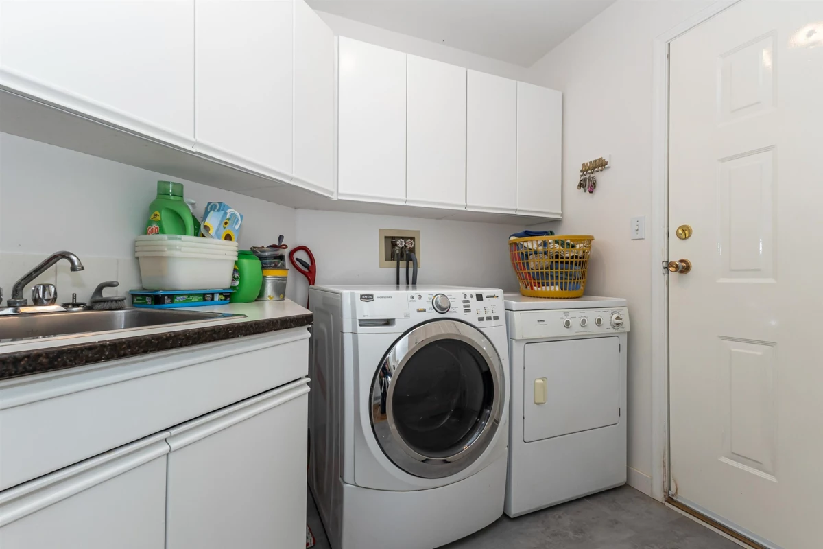 Primary Bathroom Photo of 47360 Mountain Park Drive, Chilliwack, BC