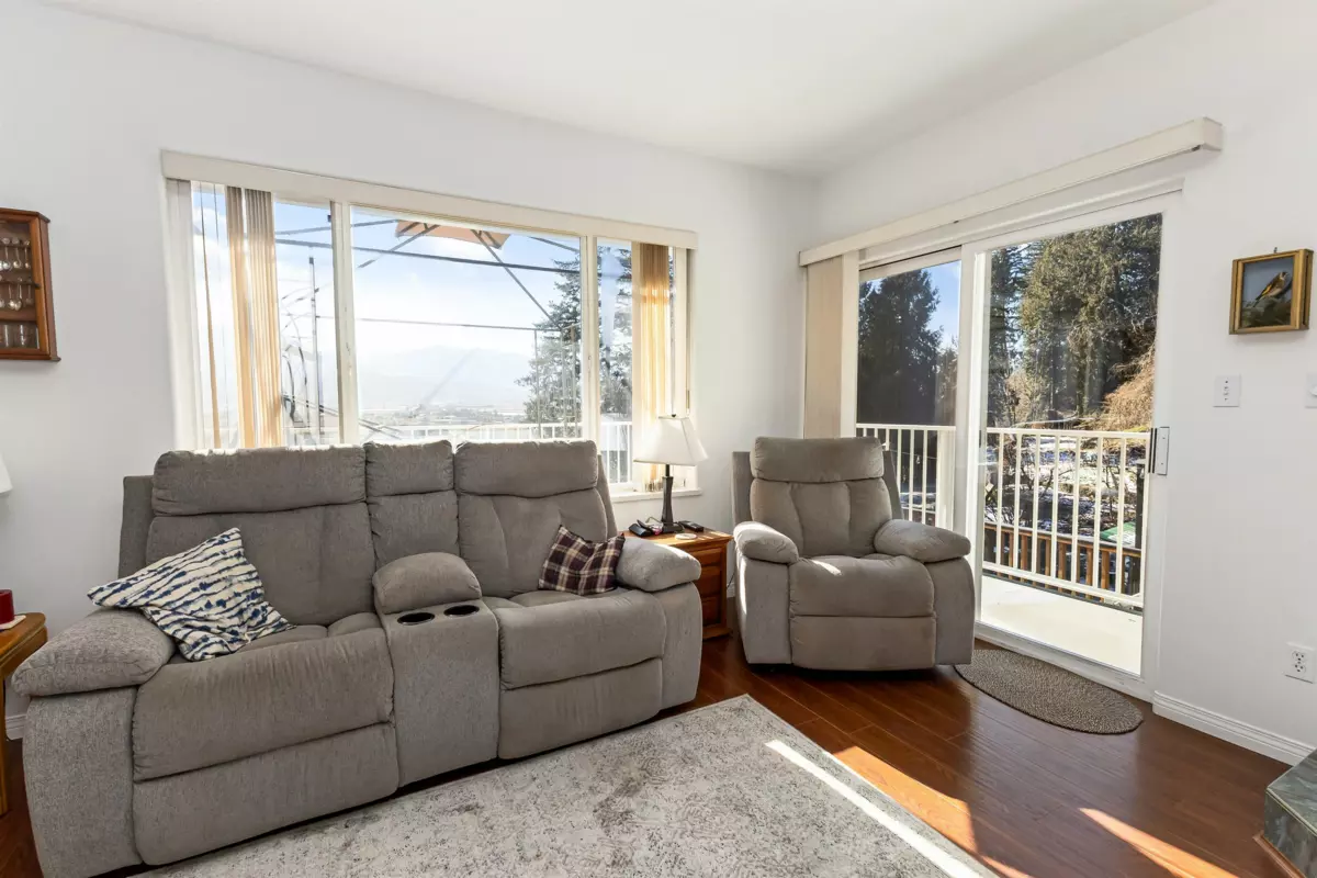 Primary Bedroom Photo of 47360 Mountain Park Drive, Chilliwack, BC