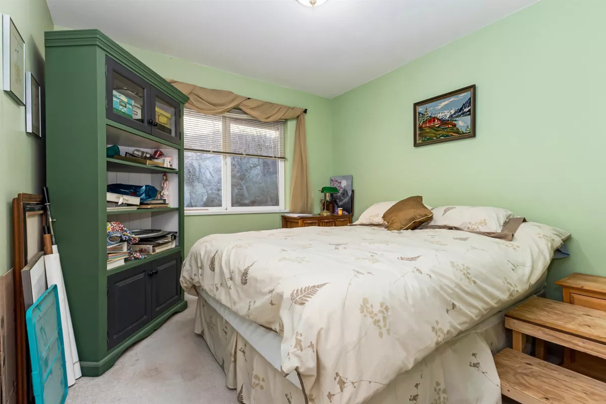 Walk-In Closet Photo of 47360 Mountain Park Drive, Chilliwack, BC