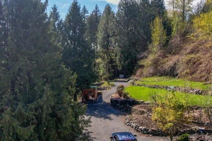 Front Yard Photo of 47360 Mountain Park Drive, Chilliwack, BC