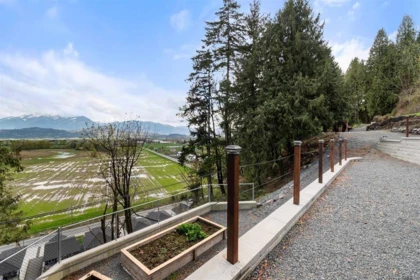 Hallway Photo of 47360 Mountain Park Drive, Chilliwack, BC