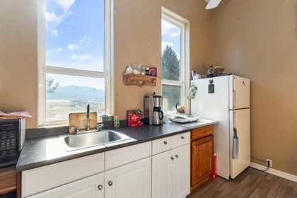 Laundry Room Photo of 47360 Mountain Park Drive, Chilliwack, BC