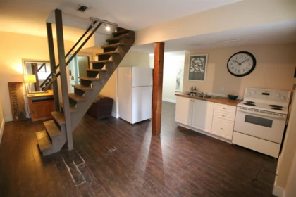 Entry Foyer Photo of 4225 John Street, Vancouver, BC