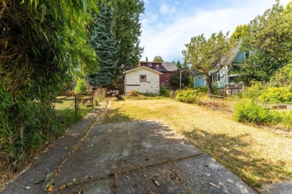 Front Yard Photo of 4225 John Street, Vancouver, BC