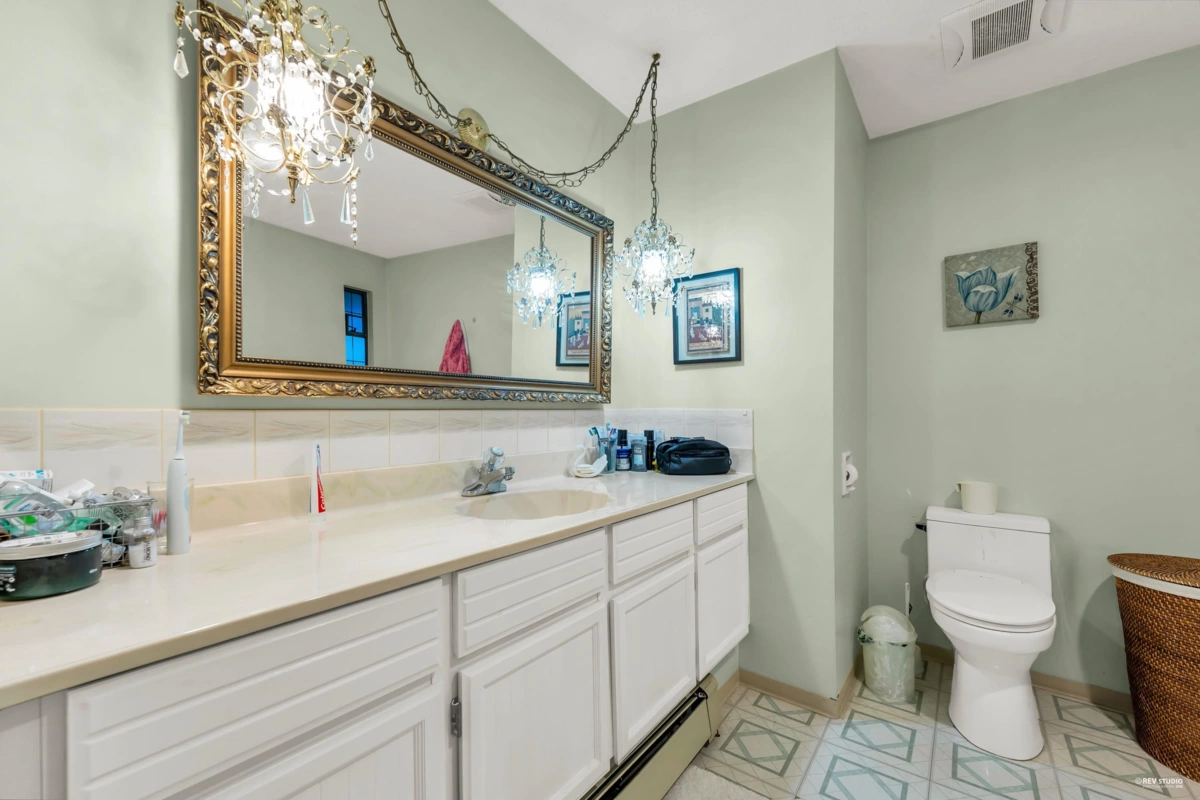 Laundry Room Photo of 4240 Shackleton Gate, Richmond, BC