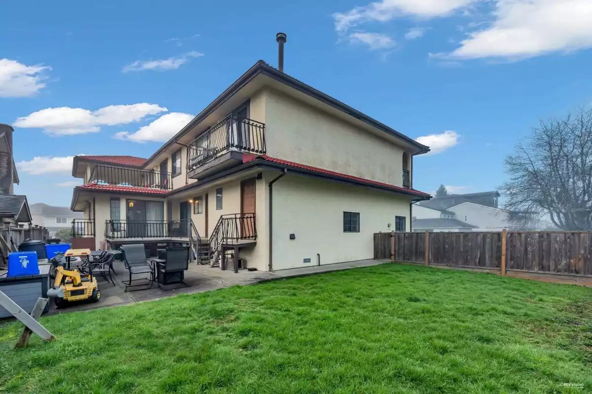 Outdoor Deck Photo of 4240 Shackleton Gate, Richmond, BC