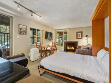 3308 4295 Blackcomb Way, Whistler, BC, Whistler — Apartment/Condo for sale