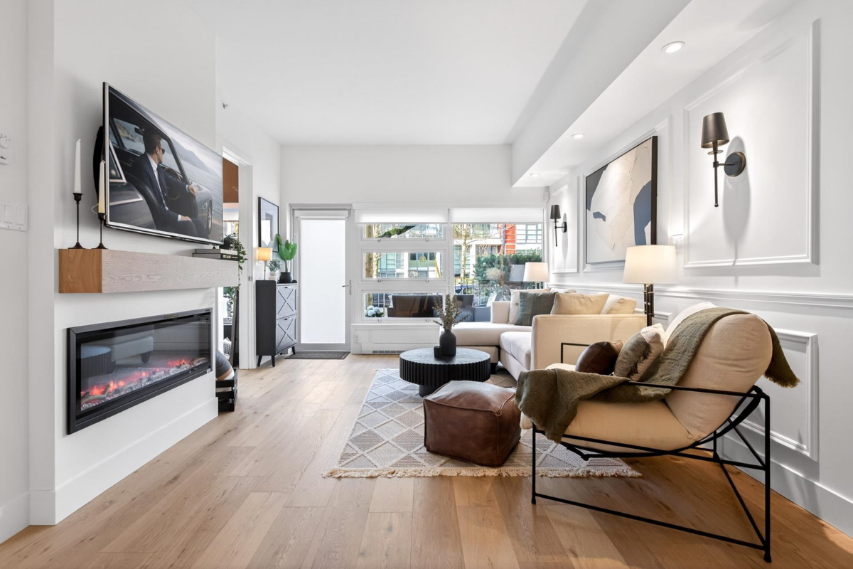 Dining Area Photo of 2538 Maple Street, Vancouver, BC