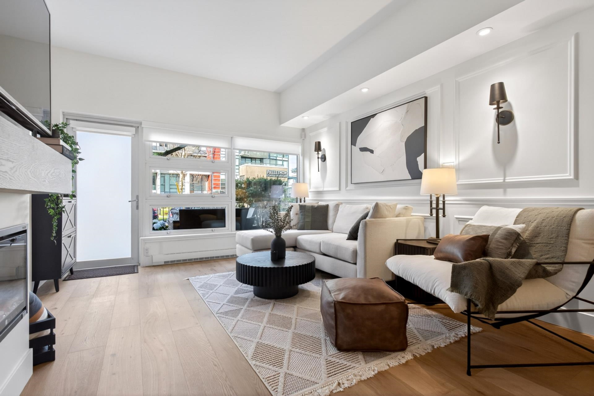 Family Room Photo of 2538 Maple Street, Vancouver, BC