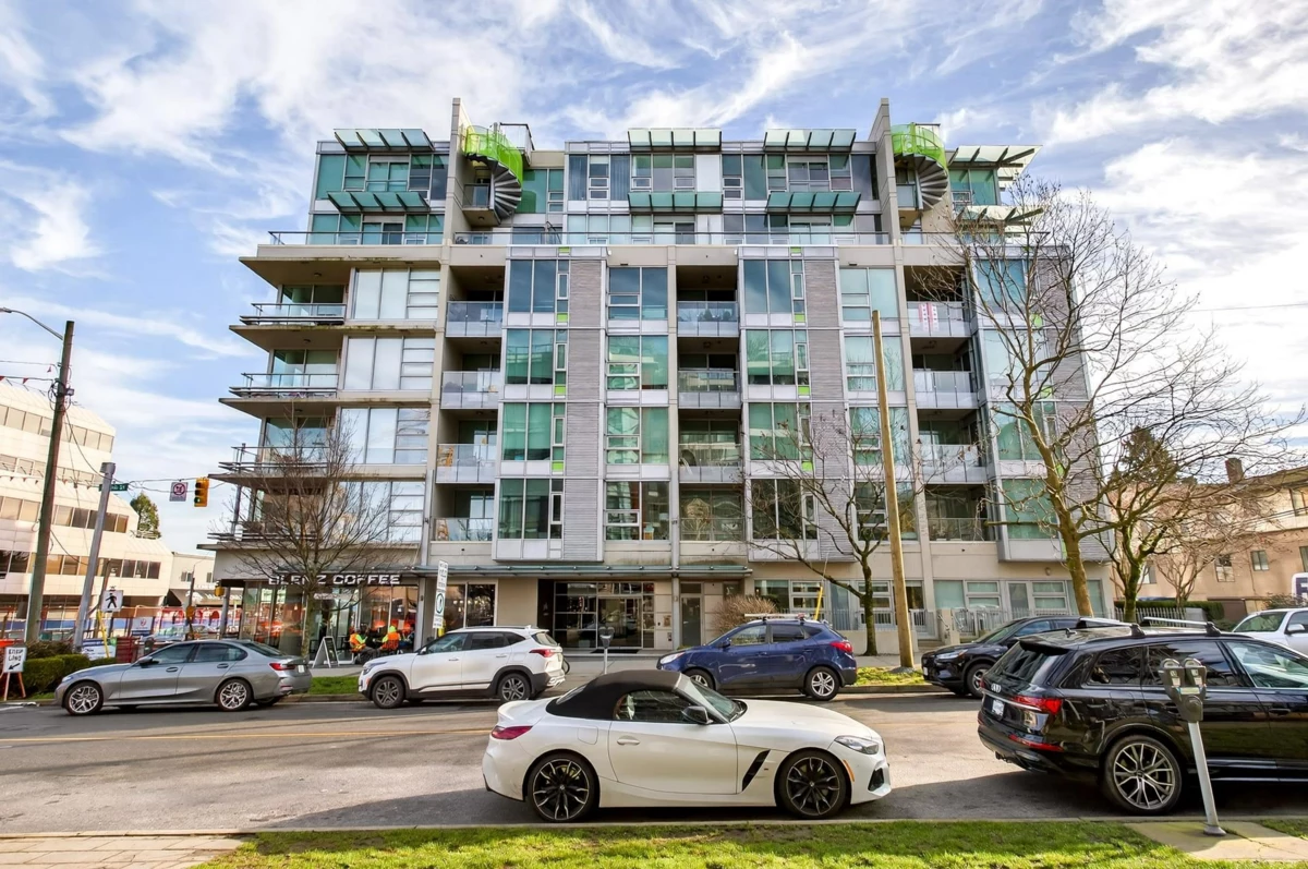 Front Yard Photo of 2538 Maple Street, Vancouver, BC