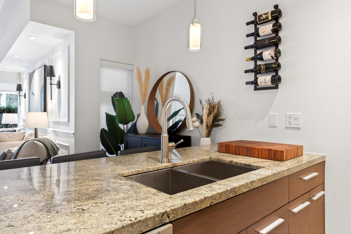 Powder Room Photo of 2538 Maple Street, Vancouver, BC