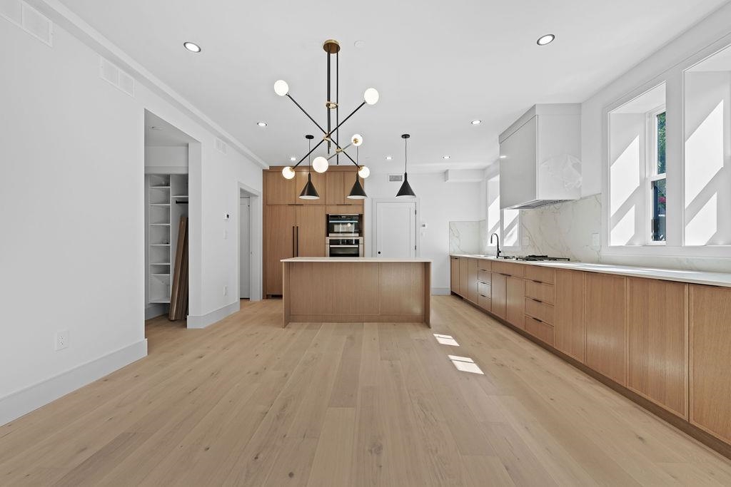 Breakfast Nook Photo of 6841 Cypress Street, Vancouver, BC