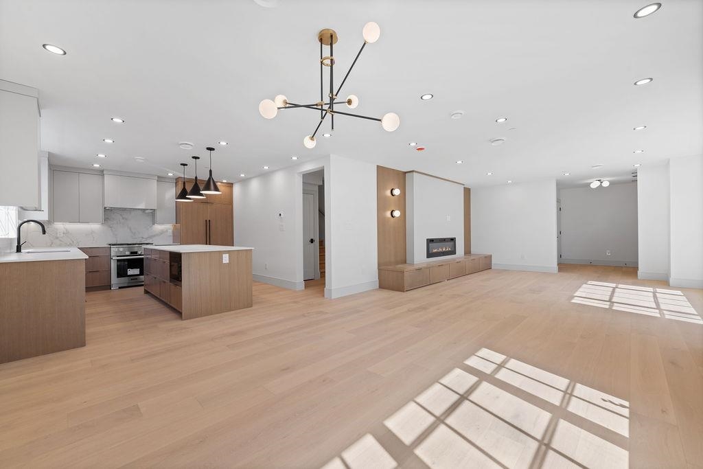 Dining Area Photo of 6841 Cypress Street, Vancouver, BC