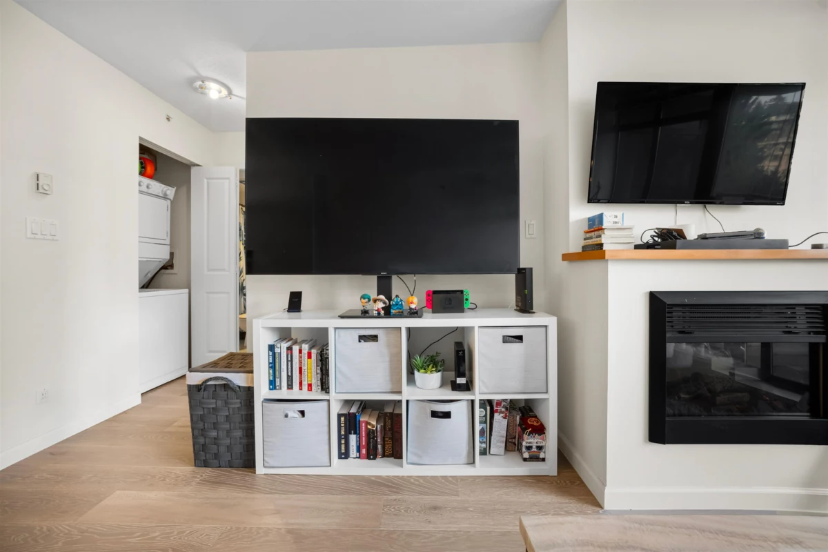 Family Room Photo of 608 610 Victoria Street, New Westminster, BC