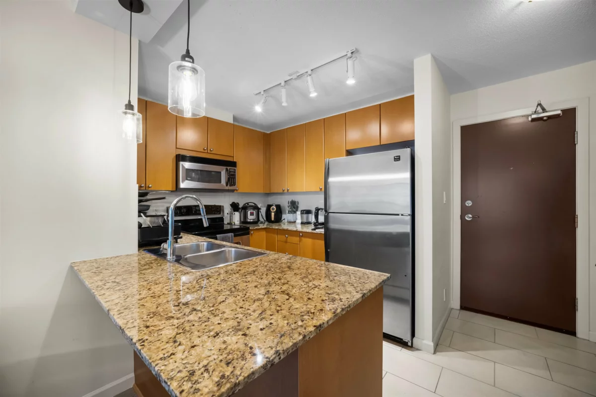 Kitchen Island Photo of 608 610 Victoria Street, New Westminster, BC
