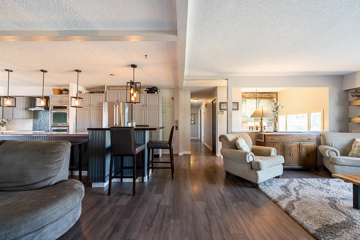 Breakfast Nook Photo of 7030 E Brewster Drive, Delta, BC