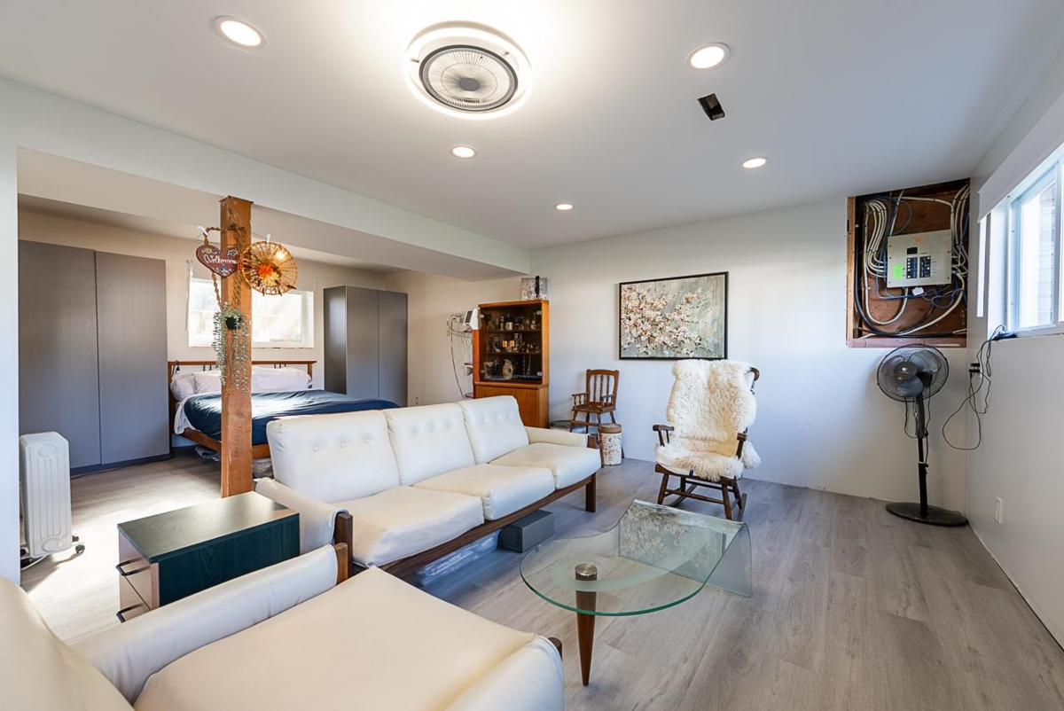 Hallway Photo of 7030 E Brewster Drive, Delta, BC