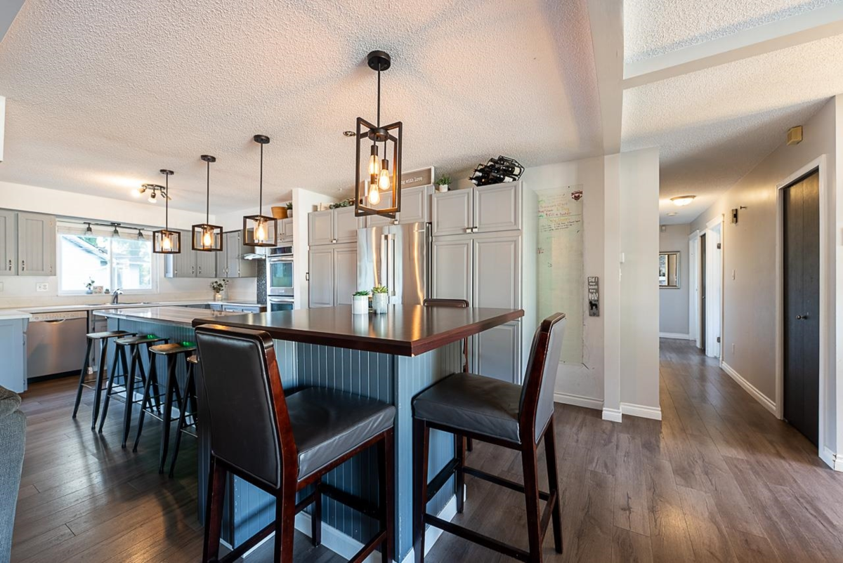 Kitchen Island Photo of 7030 E Brewster Drive, Delta, BC