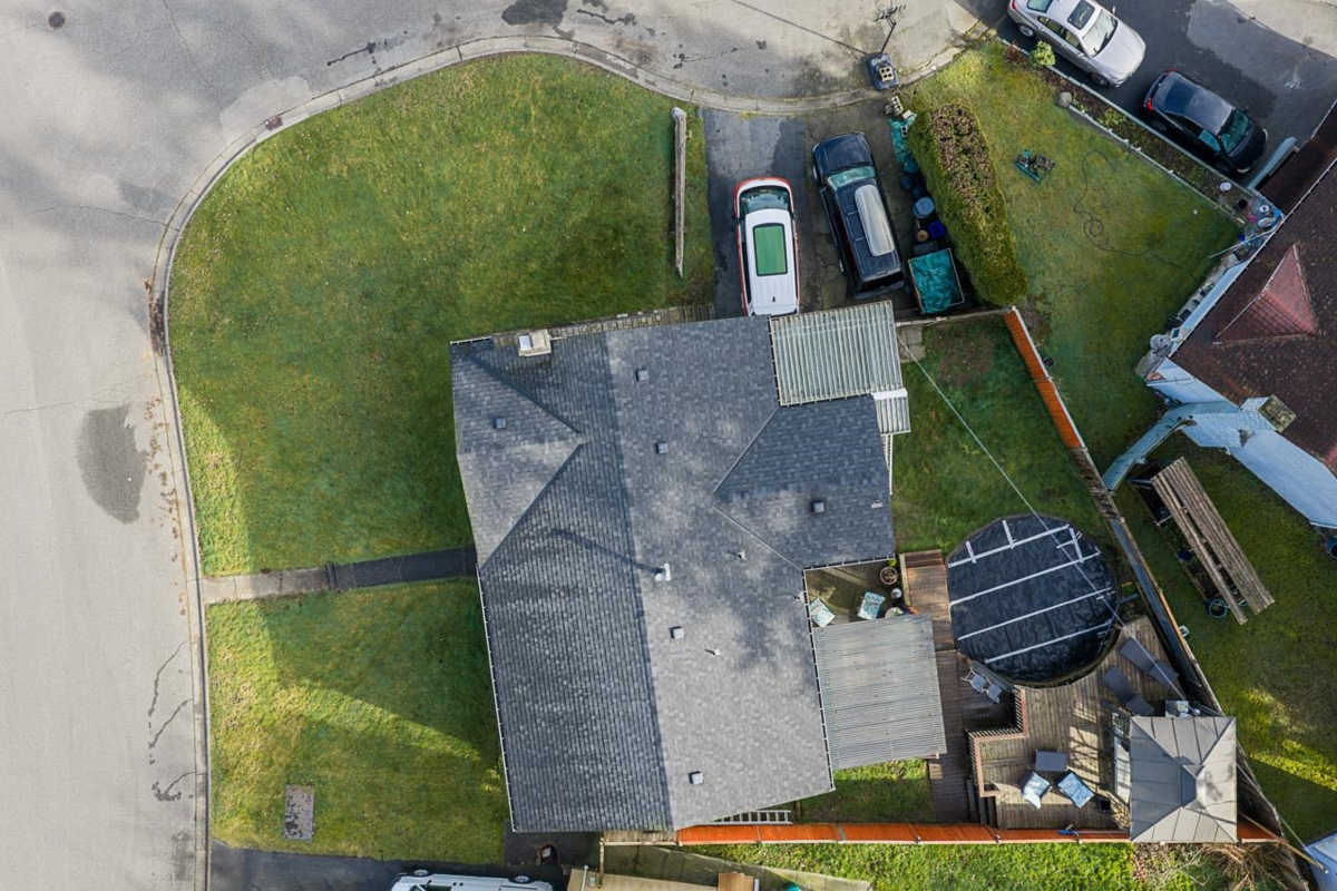 Living Room Photo of 7030 E Brewster Drive, Delta, BC