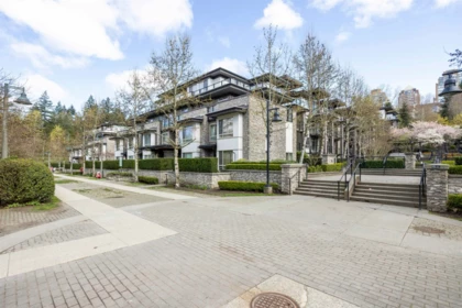 311 7428 Byrnepark Walk, Burnaby, BC