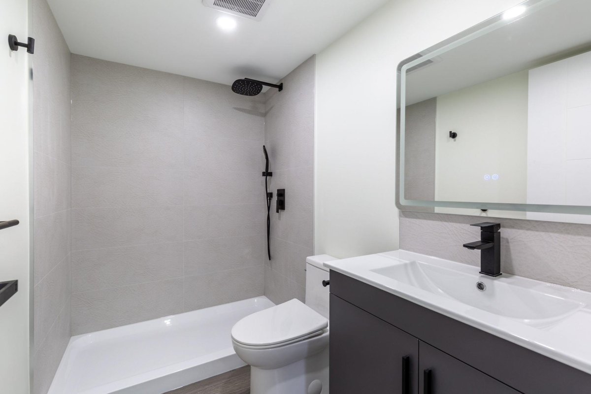 Basement Recreation Room Photo of 18 21163 Lougheed Highway, Maple Ridge, BC