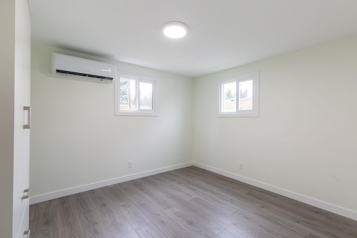 Laundry Room Photo of 18 21163 Lougheed Highway, Maple Ridge, BC