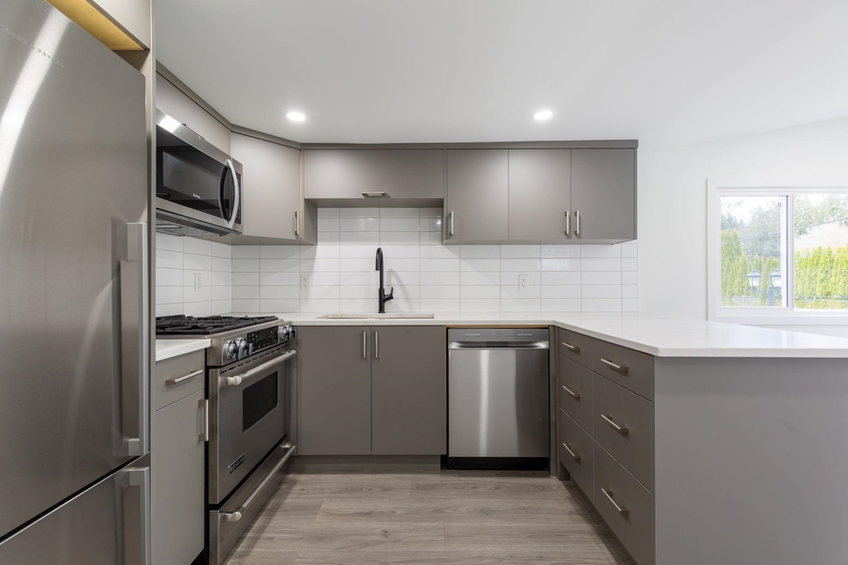 Primary Bedroom Photo of 18 21163 Lougheed Highway, Maple Ridge, BC