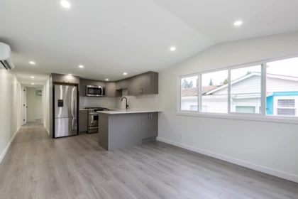 Kitchen Photo of 18 21163 Lougheed Highway, Maple Ridge, BC