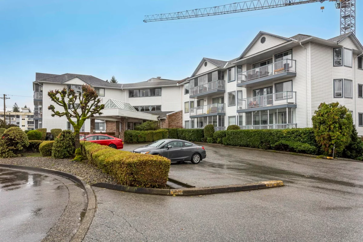 Dining Area Photo of 112 2425 Church Street, Abbotsford, BC