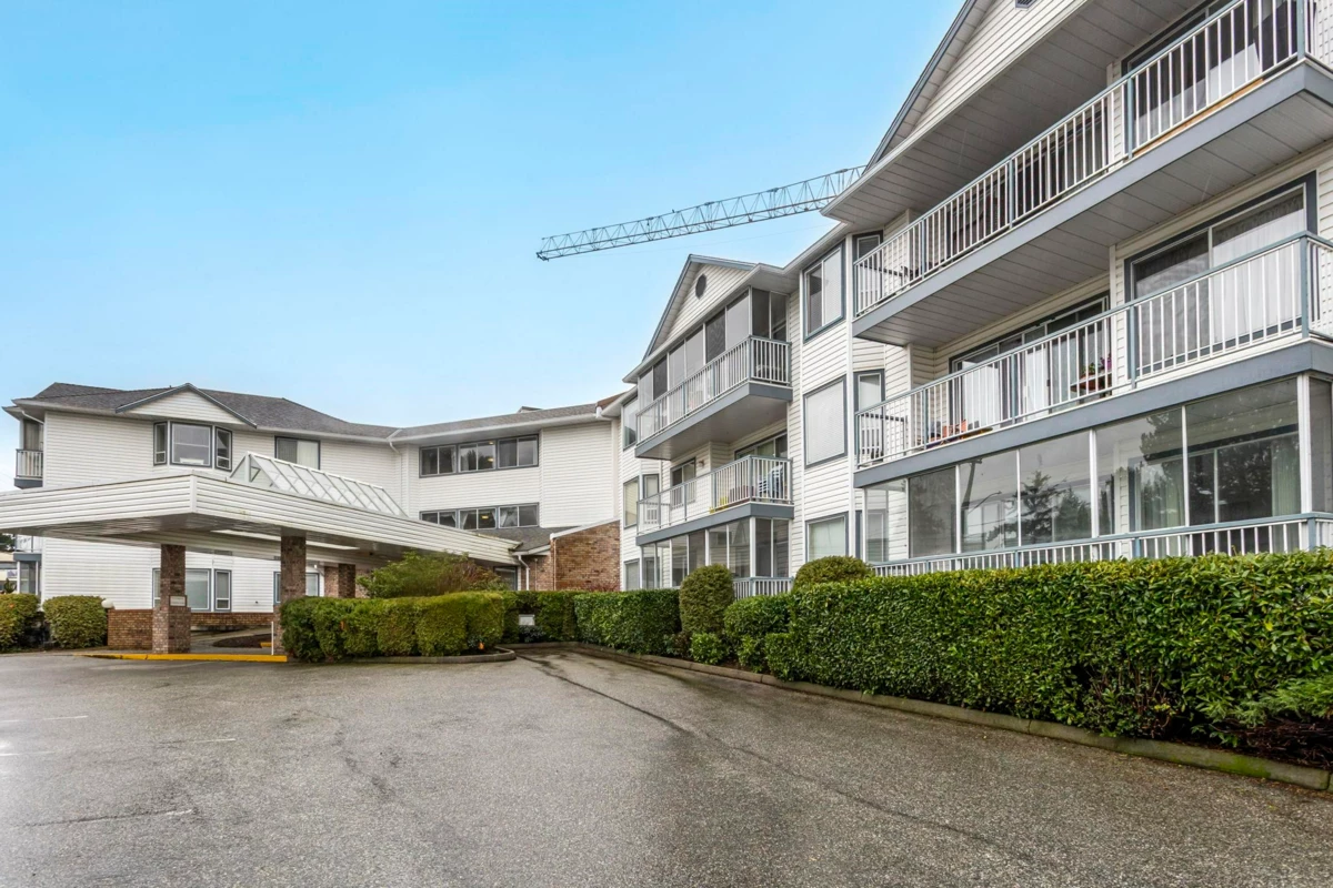 Family Room Photo of 112 2425 Church Street, Abbotsford, BC
