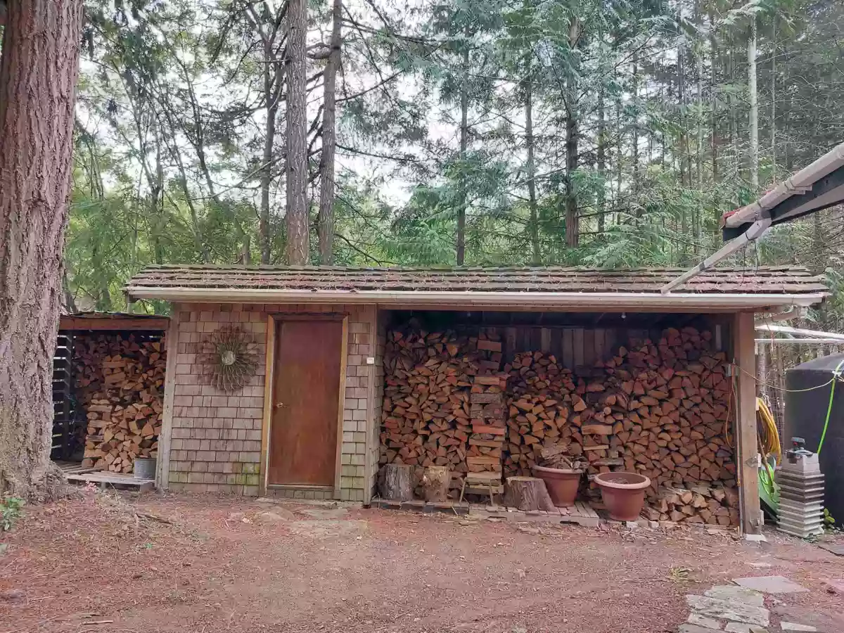 Front Yard Photo of 559 Blitz Road, Mayne Island, BC