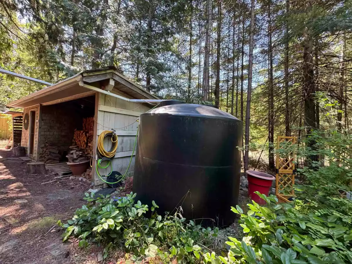Laundry Room Photo of 559 Blitz Road, Mayne Island, BC