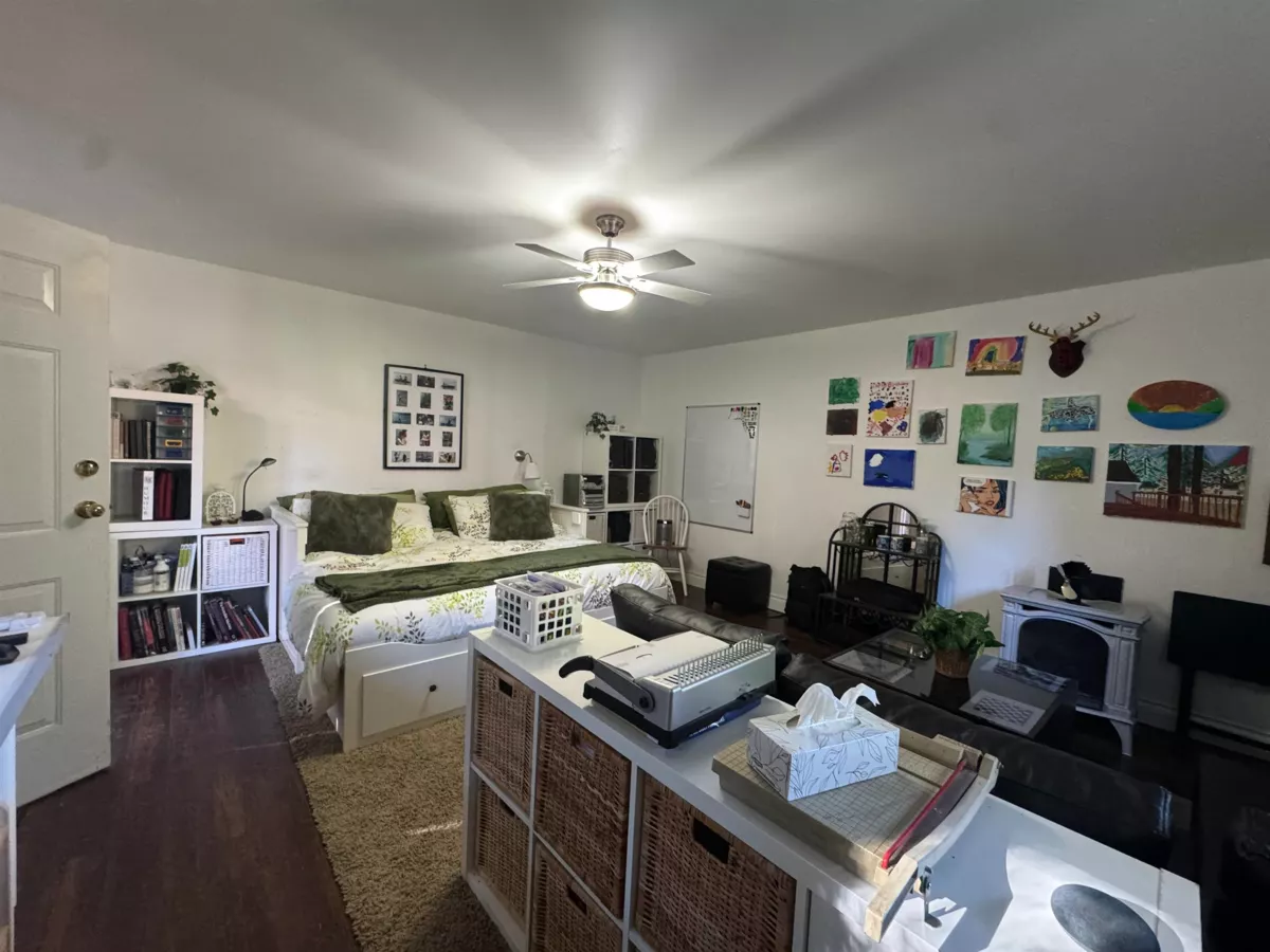 Staircase Photo of 559 Blitz Road, Mayne Island, BC