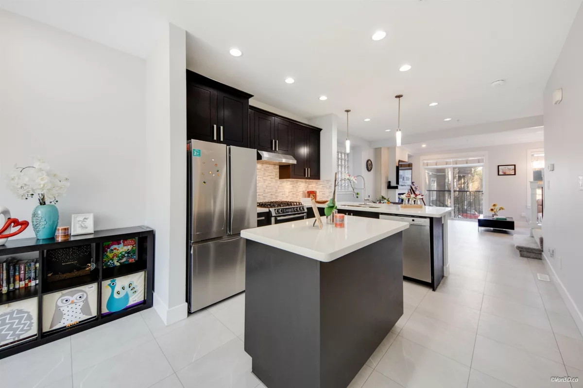Dining Area Photo of 28 2689 Parkway Drive, Surrey, BC