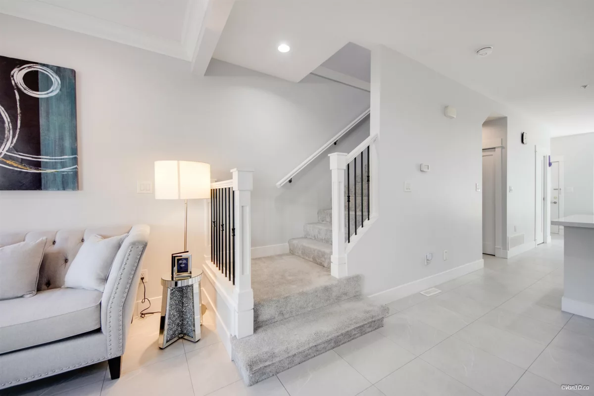 Guest Bathroom Photo of 28 2689 Parkway Drive, Surrey, BC