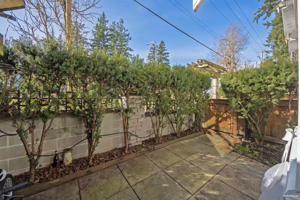 Powder Room Photo of 28 2689 Parkway Drive, Surrey, BC