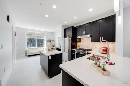 Kitchen Island Photo of 28 2689 Parkway Drive, Surrey, BC