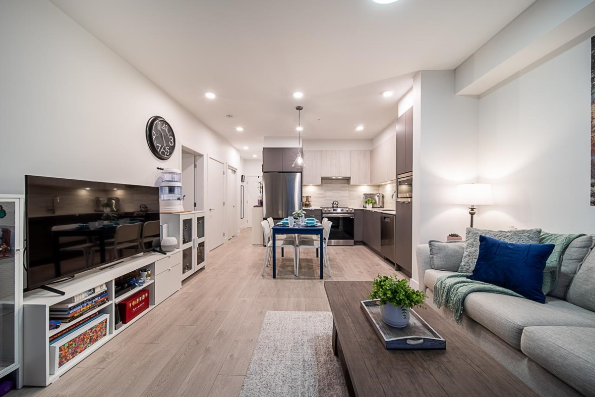 Primary Bathroom Photo of 404 2499 Rabbit Drive, Tsawwassen, BC