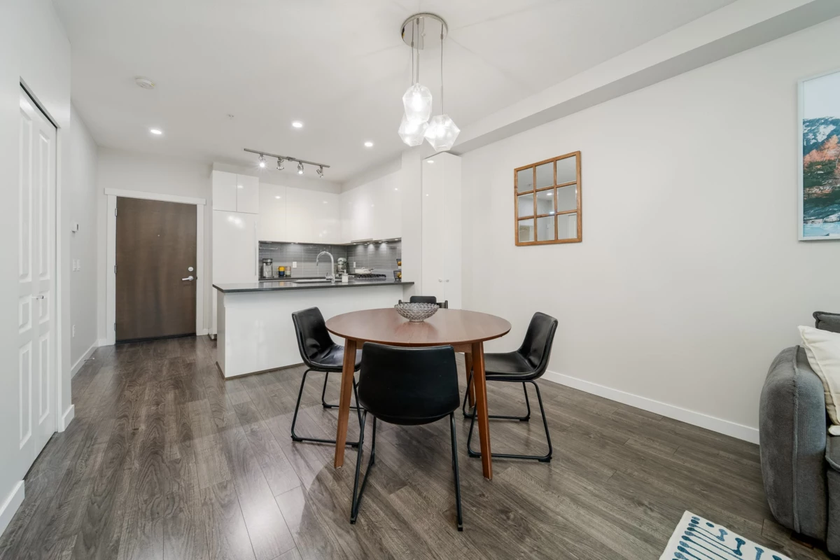 Kitchen Island Photo of 218 9399 Alexandra Road, Richmond, BC