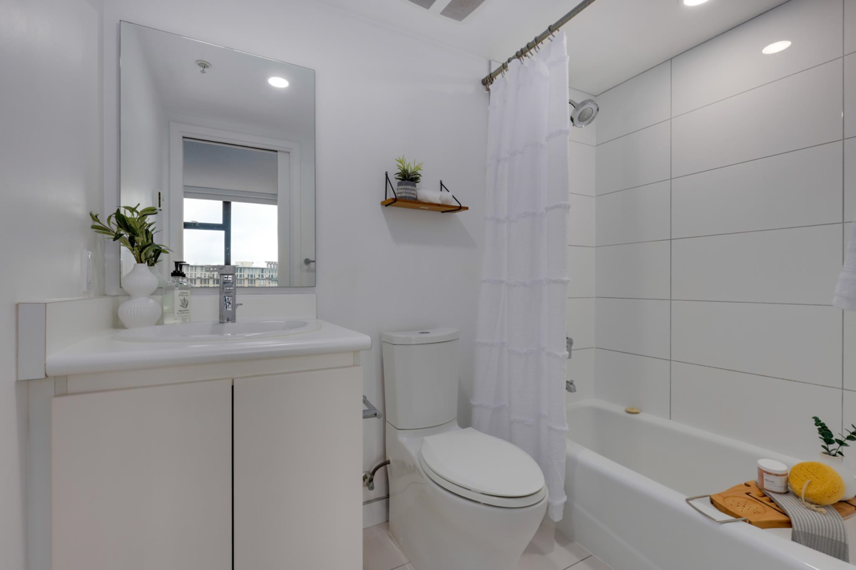 Bedroom 3 Photo of 1102 66 W Cordova Street, Vancouver, BC