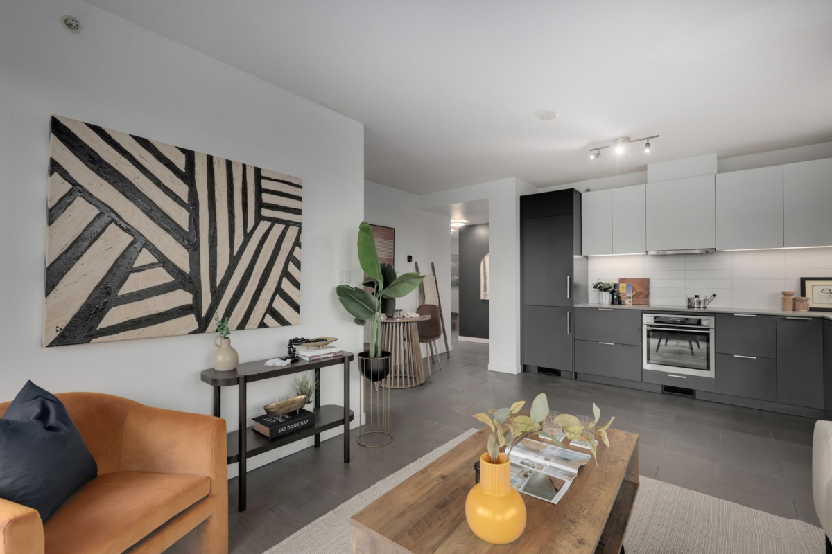 Dining Area Photo of 1102 66 W Cordova Street, Vancouver, BC