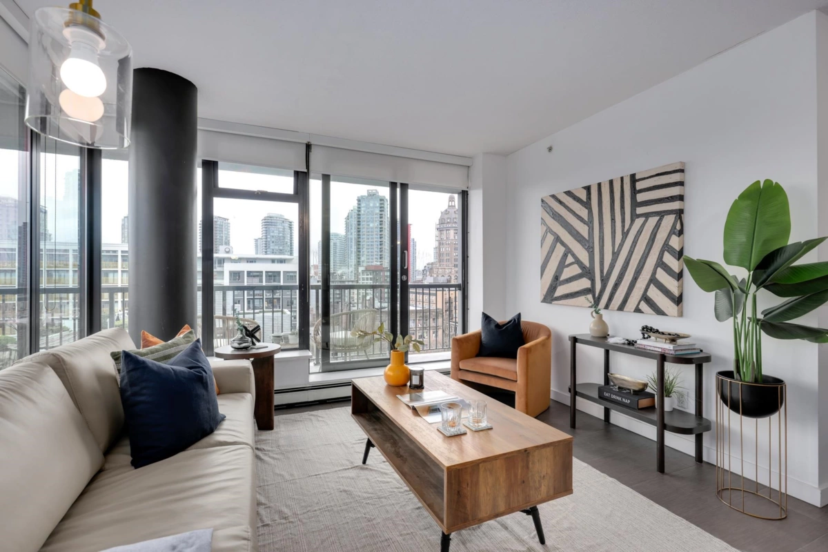 Family Room Photo of 1102 66 W Cordova Street, Vancouver, BC