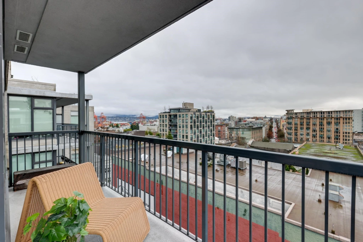 Hallway Photo of 1102 66 W Cordova Street, Vancouver, BC