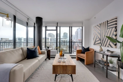 1102 66 W Cordova Street, Vancouver, BC