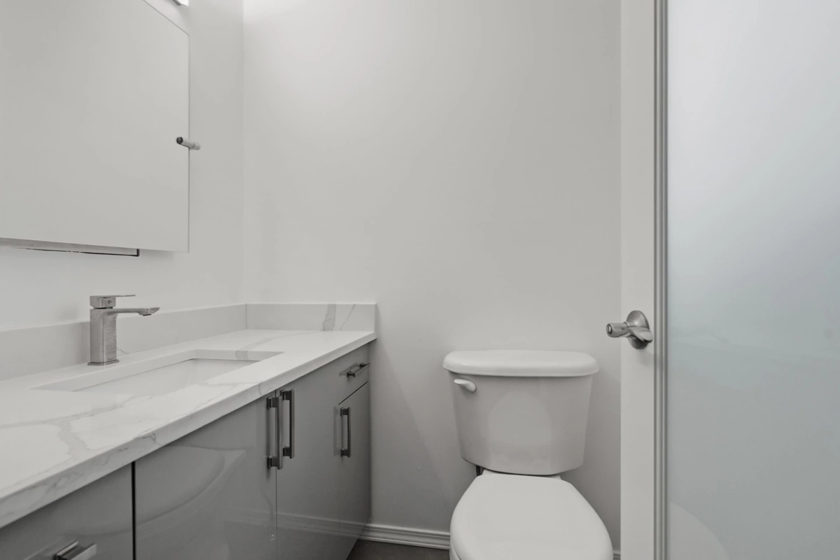 Laundry Room Photo of 19891 43a Avenue, Langley, BC