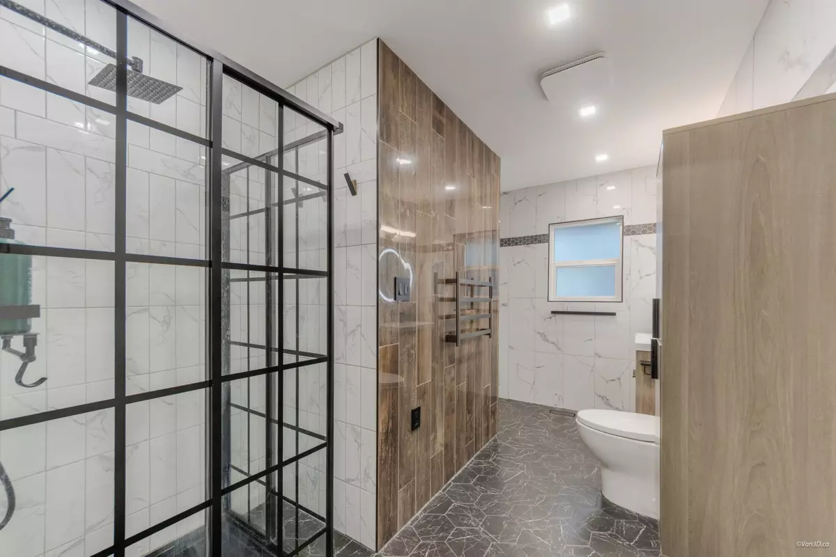 Hallway Photo of 4491 Primrose Lane, North Vancouver, BC